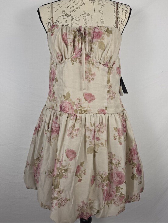 Seni & Cade Dresses & Skirts - NWT Seni & Cade Floral Puff Bubble Hem Mini Dress NWT Size - XL